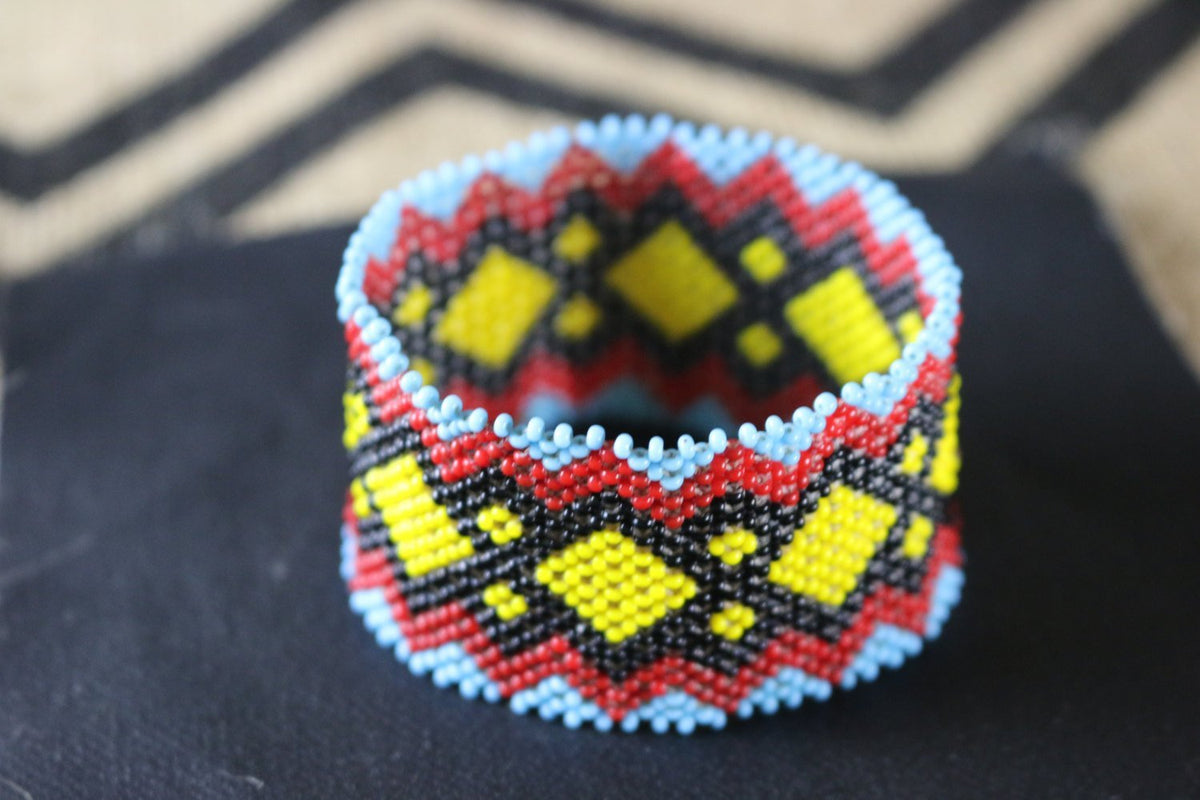 Art# K369 3+ inch. Original Kayapo Traditional Peyote stitch Beaded Bracelet from Brazil
