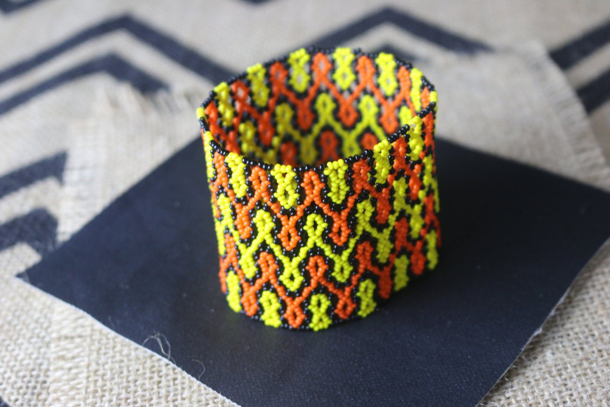 Art# K33 3.5 inch Original Kayapo Traditional Peyote stitch Beaded Bracelet from Brazil.