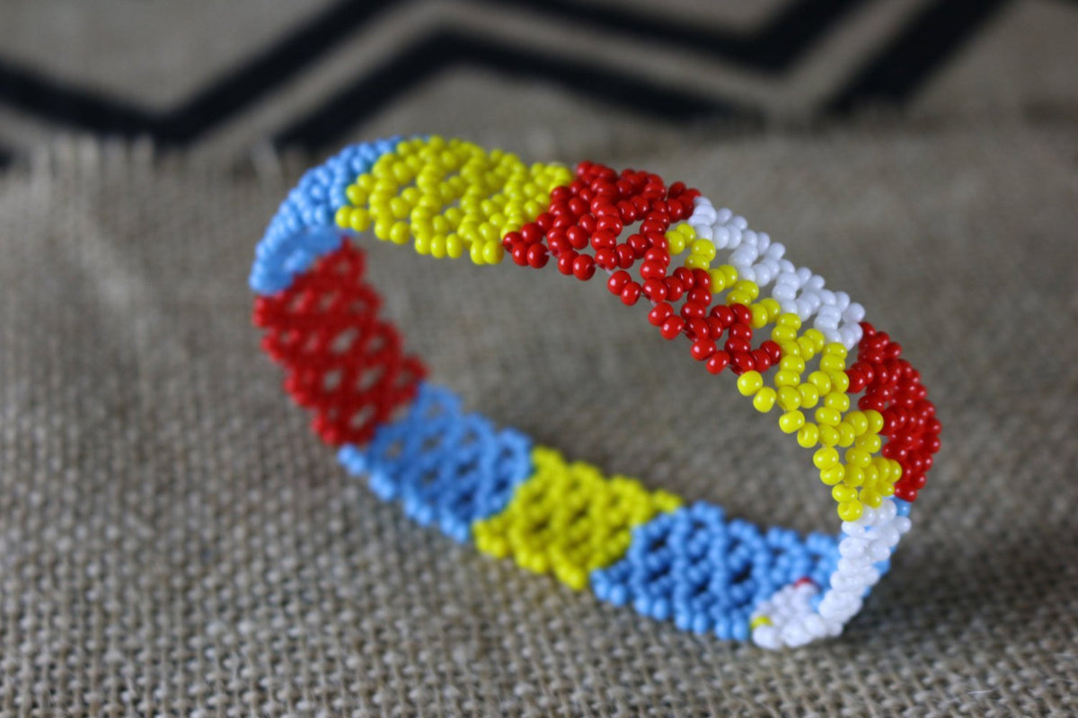 Art# K427 4 inch. Original Kayapo Traditional Peyote stitch Beaded Bracelet from Brazil