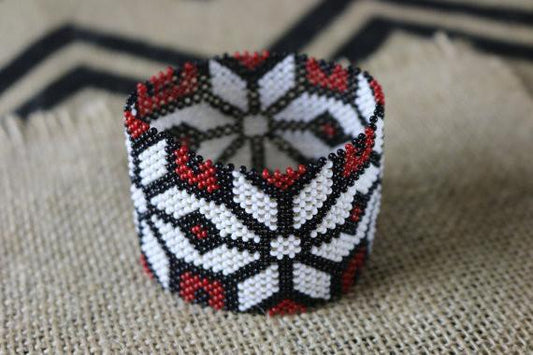 Art# K139 3+ inch Original Kayapo Traditional Peyote stitch Beaded Bracelet from Brazil.