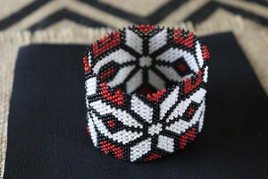 Art# K139 3+ inch Original Kayapo Traditional Peyote stitch Beaded Bracelet from Brazil.