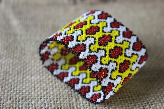 Art# K229 3 inch. Original Kayapo Traditional Peyote stitch Beaded Bracelet from Brazil.