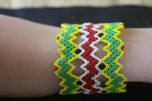 Art# K18  3+ inch. Original Kayapo Traditional Peyote stitch Beaded Bracelet from Brazil.