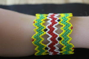Art# K18  3+ inch. Original Kayapo Traditional Peyote stitch Beaded Bracelet from Brazil.