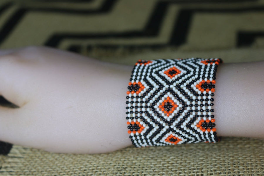 Art# K35  3.5 inch Original Kayapo Traditional Peyote stitch Beaded Bracelet from Brazil.