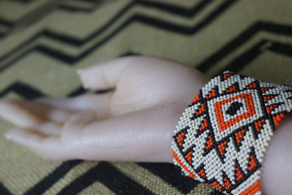 Art# K54  3+ inch Original Kayapo Traditional Peyote stitch Beaded Bracelet from Brazil.
