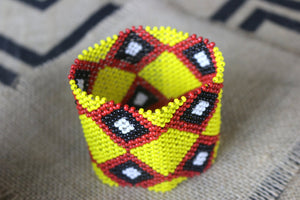 Art# K61  3.5+ inch Original Kayapo Traditional Peyote stitch Beaded Bracelet from Brazil.