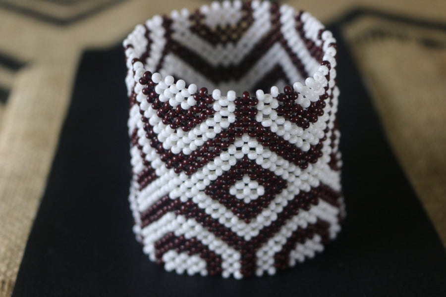 Art# K70  3.5+ inch Original Kayapo Traditional Peyote stitch Beaded Bracelet from Brazil.
