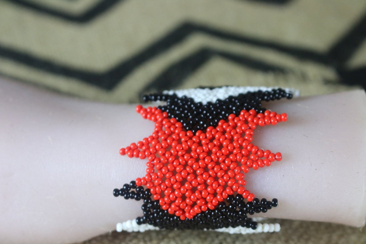Art# K74  4 inch Original Kayapo Traditional Peyote stitch Beaded Bracelet from Brazil.