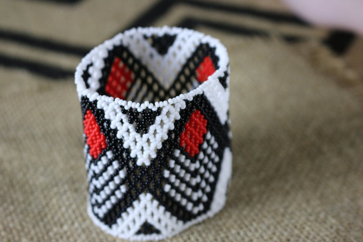 Art# K87 3 inch Original Kayapo Traditional Peyote stitch Beaded Bracelet from Brazil.