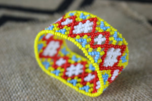 Art# K100  3.5+ inch Original Kayapo Traditional Peyote stitch Beaded Bracelet from Brazil.