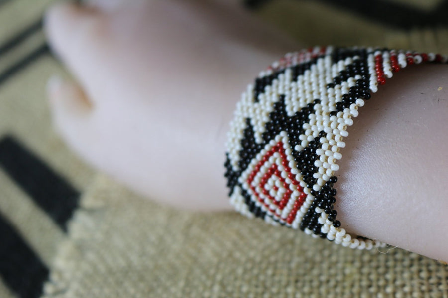 Art# K112  3.5 inch Original Kayapo Traditional Peyote stitch Beaded Bracelet from Brazil.