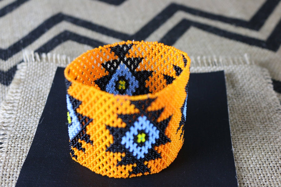 Art# K115 3.5+ inch Original Kayapo Traditional Peyote stitch Beaded Bracelet from Brazil.