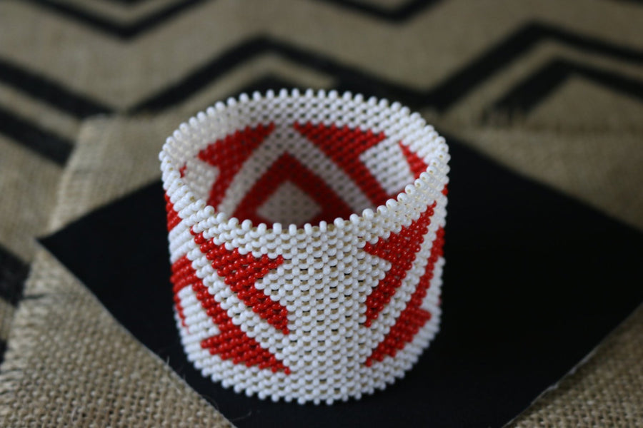 Art# K118  3.5+ inch Original Kayapo Traditional Peyote stitch Beaded Bracelet from Brazil.