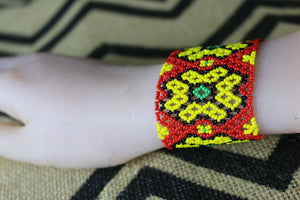 Art# K119 3.5 inch Original Kayapo Traditional Peyote stitch Beaded Bracelet from Brazil.
