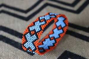 Art# K124  4+ inch Original Kayapo Traditional Peyote stitch Beaded Bracelet from Brazil.