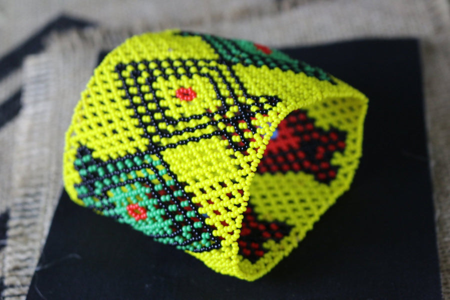 Art# K127  4 inch Original Kayapo Traditional Peyote stitch Beaded Bracelet from Brazil.