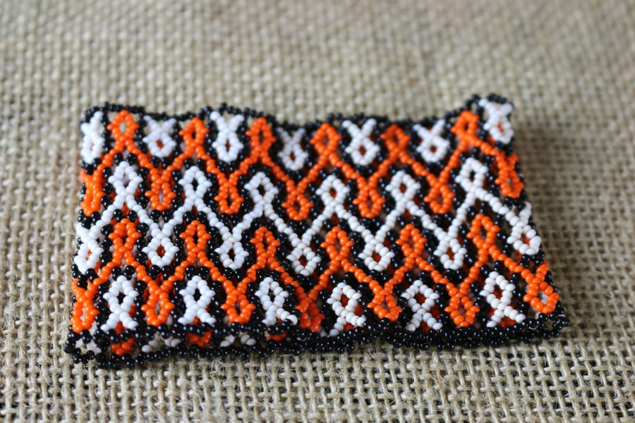 Art# K159  3.5 inch Original Kayapo Traditional Peyote stitch Beaded Bracelet from Brazil.