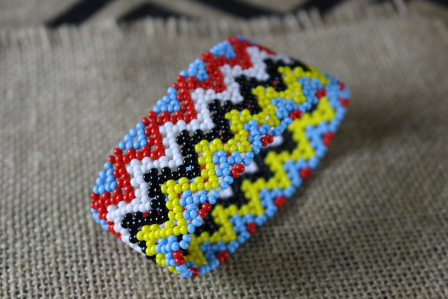 Art# K165  4 inch Original Kayapo Traditional Peyote stitch Beaded Bracelet from Brazil.