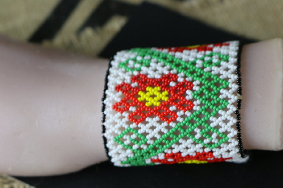 Art# K170  4 inch Original Kayapo Traditional Peyote stitch Beaded Bracelet from Brazil.