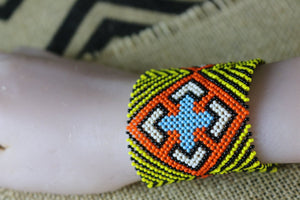 Art# K171 3.5 inch Original Kayapo Traditional Peyote stitch Beaded Bracelet from Brazil.