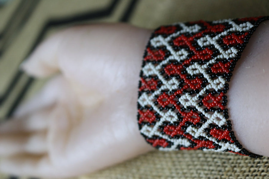 Art# K179  3+ inch. Original Kayapo Traditional Peyote stitch Beaded Bracelet from Brazil.