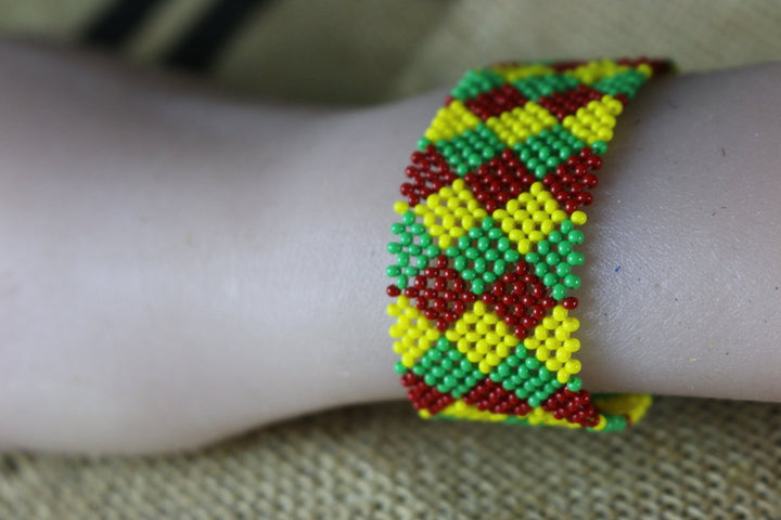 Art# K192  3+inch. Original Kayapo Traditional Peyote stitch Beaded Bracelet from Brazil.