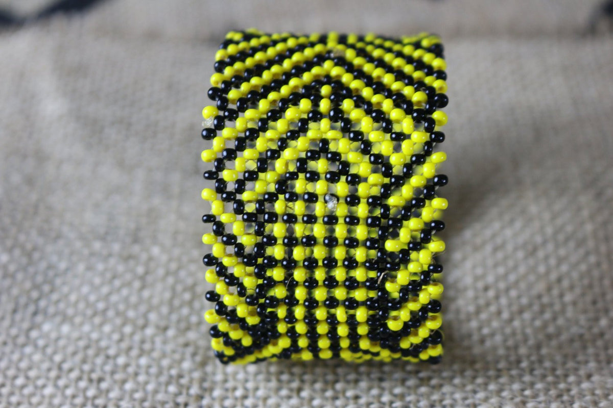 Art# K198  3+ inch. Original Kayapo Traditional Peyote stitch Beaded Bracelet from Brazil.