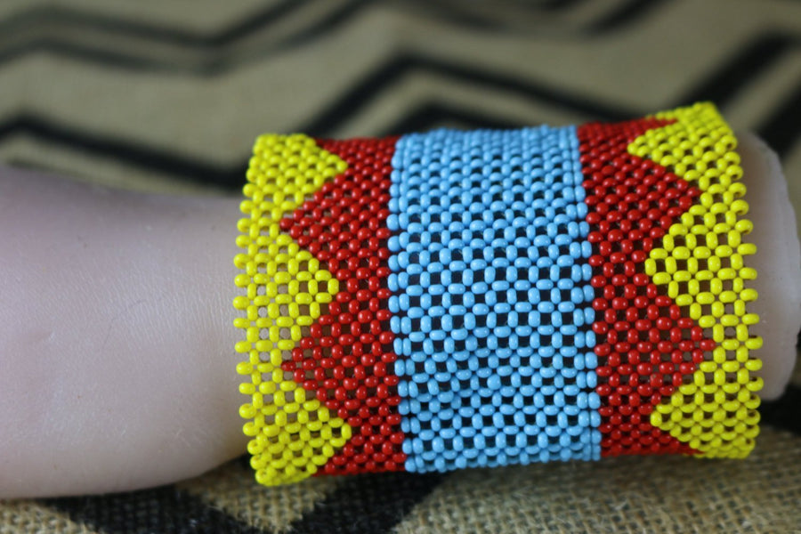 Art# K214  3.5+inch. Original Kayapo Traditional Peyote stitch Beaded Bracelet from Brazil.