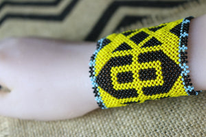 Art# K226  3+ inch. Original Kayapo Traditional Peyote stitch Beaded Bracelet from Brazil.