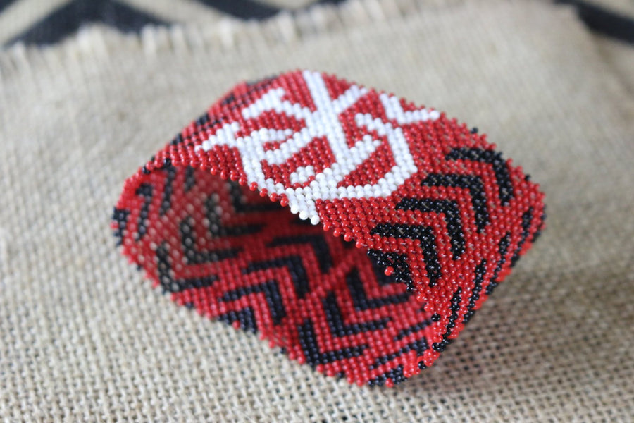 Art# K246  3.5+ inch. Original Kayapo Traditional Peyote stitch Beaded Bracelet from Brazil.