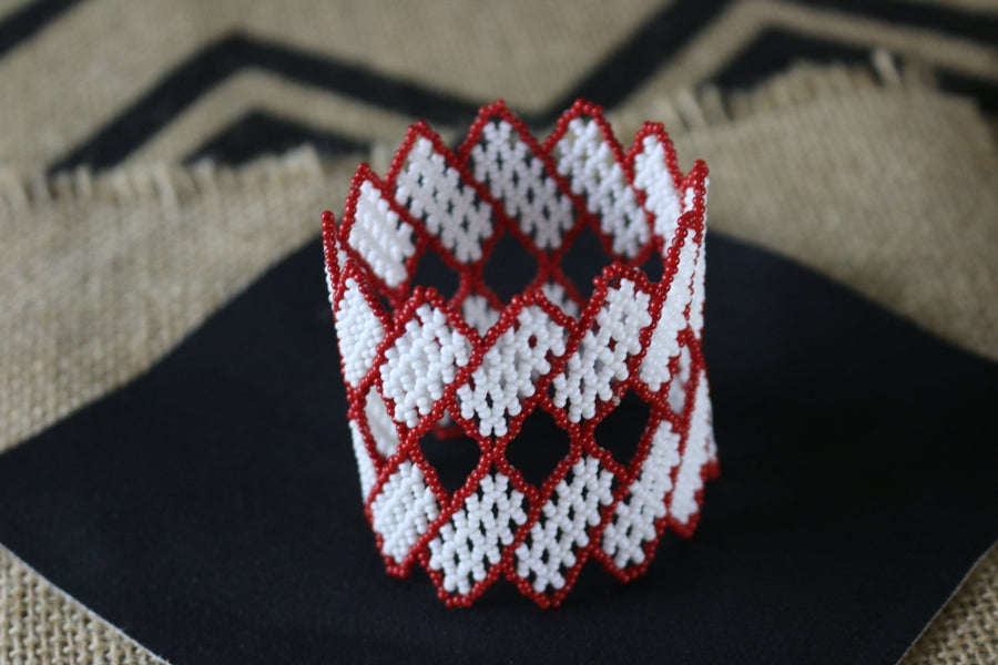 Art# K255  3 inch. Original Kayapo Traditional Peyote stitch Beaded Bracelet from Brazil.