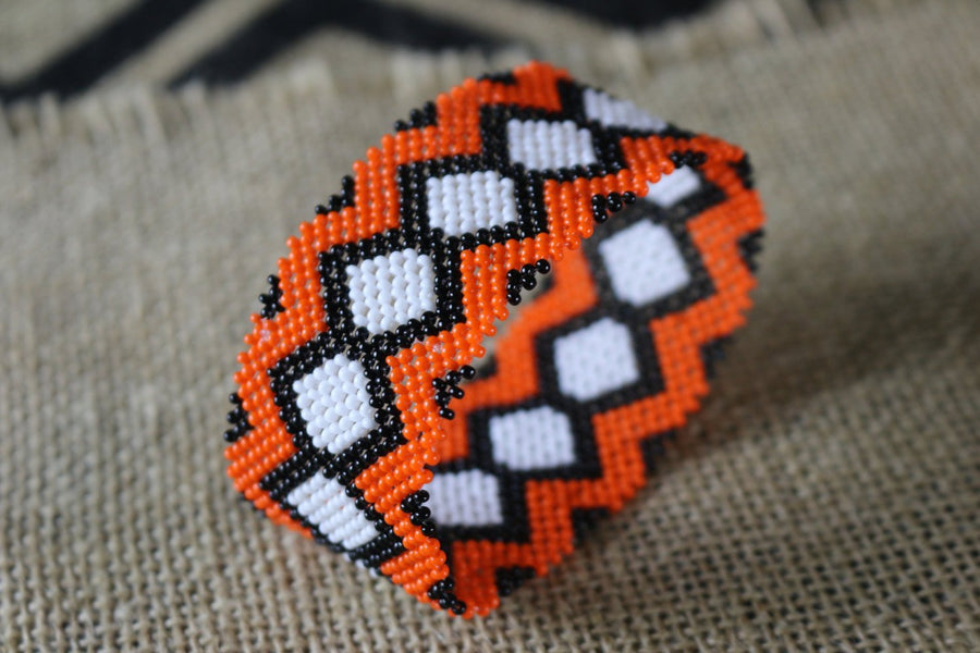 Art# K258 3.5 inch. Original Kayapo Traditional Peyote stitch Beaded Bracelet from Brazil.