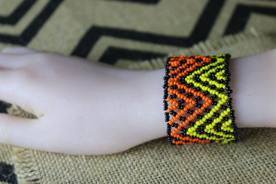 Art# K269  4+ inch. Original Kayapo Traditional Peyote stitch Beaded Bracelet from Brazil.