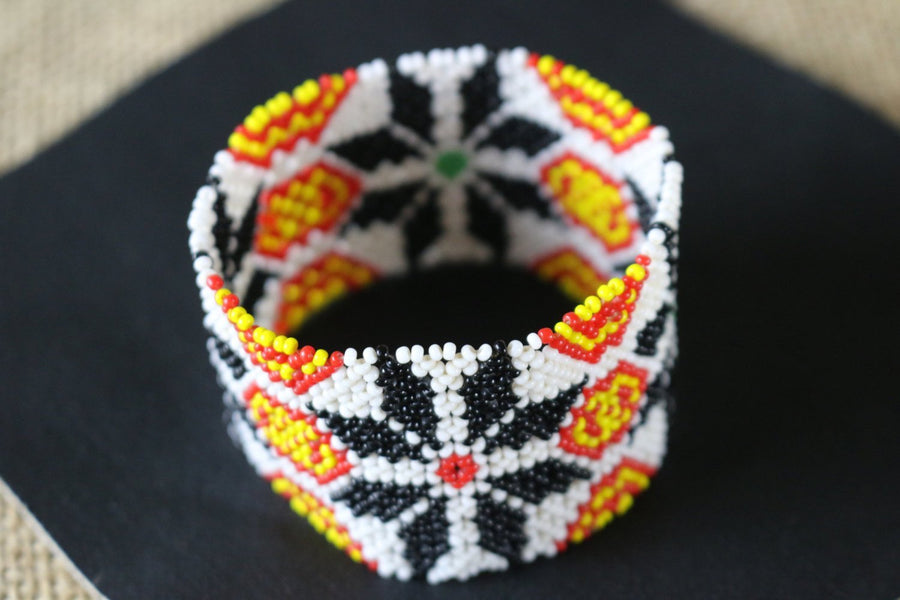 Art# K273  3+ inch. Original Kayapo Traditional Peyote stitch Beaded Bracelet from Brazil.