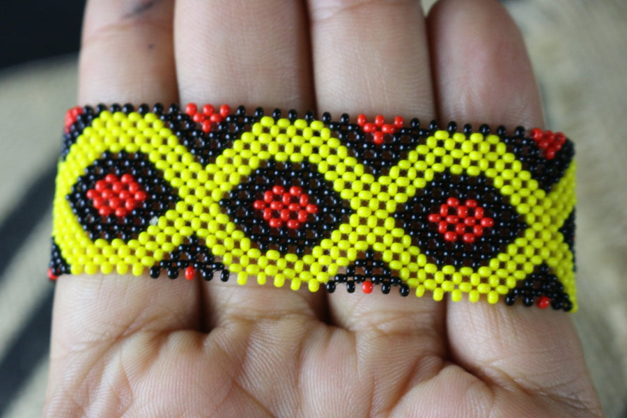 Art# K274  3+ inch. Original Kayapo Traditional Peyote stitch Beaded Bracelet from Brazil.