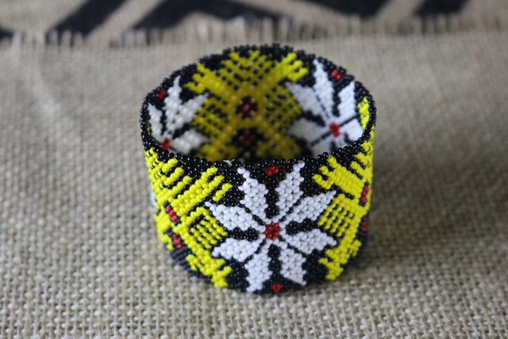 Art# K280  3+ inch. Original Kayapo Traditional Peyote stitch Beaded Bracelet from Brazil.