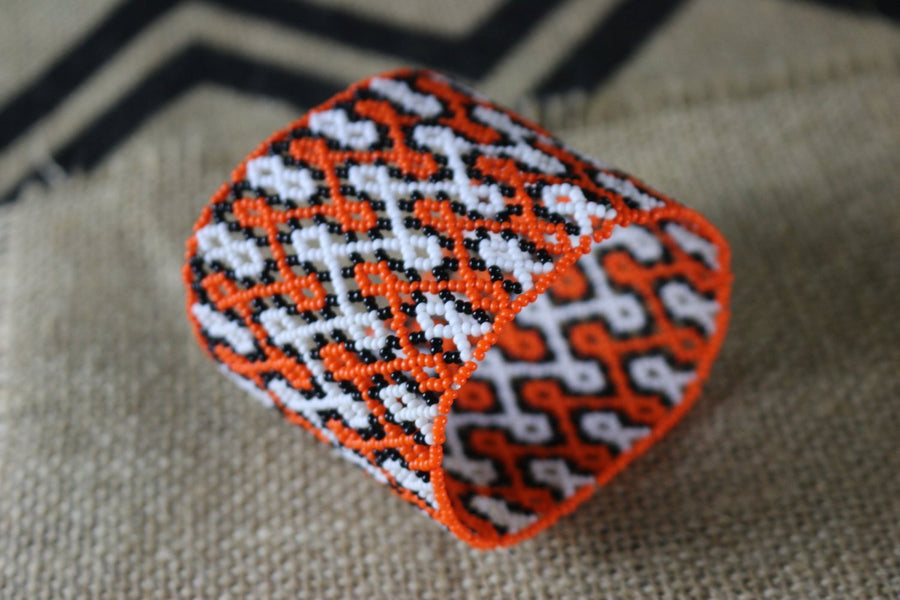 Art# K286  3.5 inch. Original Kayapo Traditional Peyote stitch Beaded Bracelet from Brazil.