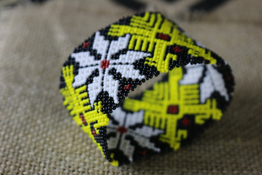 Art# K290  3+ inch. Original Kayapo Traditional Peyote stitch Beaded Bracelet from Brazil.