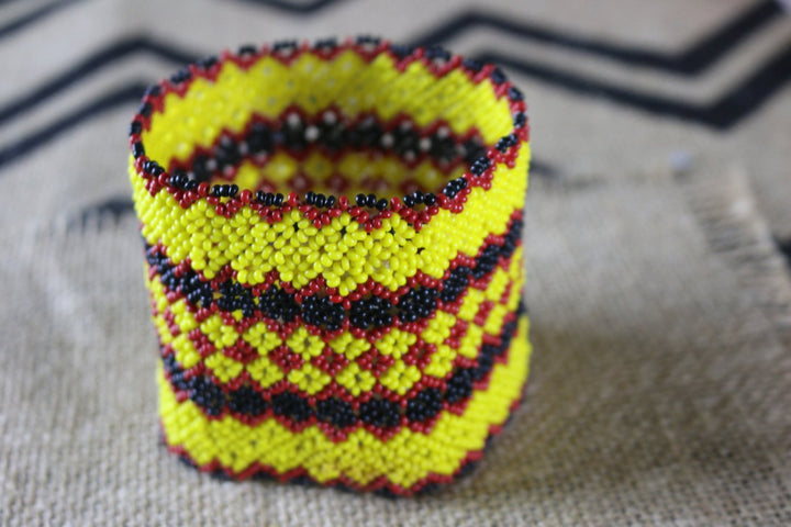 Art# K301  4+  inch. Original Kayapo Traditional Peyote stitch Beaded Bracelet from Brazil.