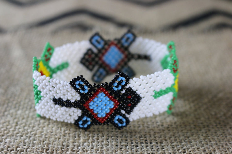 Art# K305  3.5  inch. Original Kayapo Traditional Peyote stitch Beaded Bracelet from Brazil.