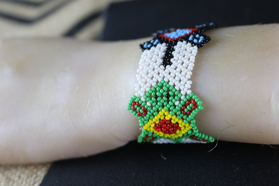 Art# K305  3.5  inch. Original Kayapo Traditional Peyote stitch Beaded Bracelet from Brazil.