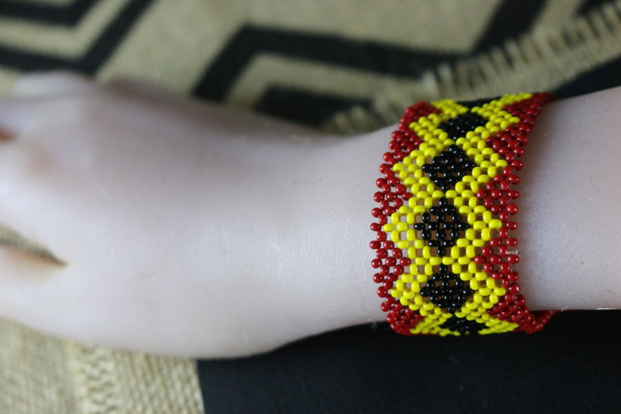 Art# K306  3.5+  inch. Original Kayapo Traditional Peyote stitch Beaded Bracelet from Brazil.