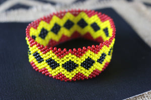 Art# K306  3.5+  inch. Original Kayapo Traditional Peyote stitch Beaded Bracelet from Brazil.