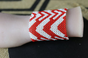 Art# K316  3+ inch. Original Kayapo Traditional Peyote stitch Beaded Bracelet from Brazil.