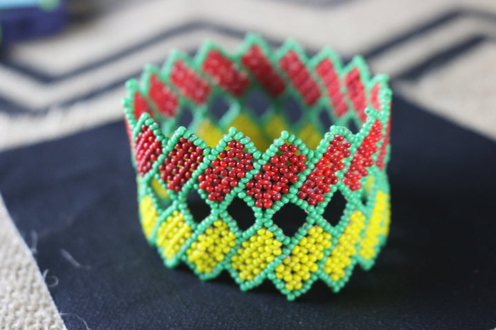 Art# K318  3+ inch. Original Kayapo Traditional Peyote stitch Beaded Bracelet from Brazil.