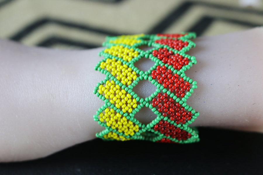 Art# K318  3+ inch. Original Kayapo Traditional Peyote stitch Beaded Bracelet from Brazil.