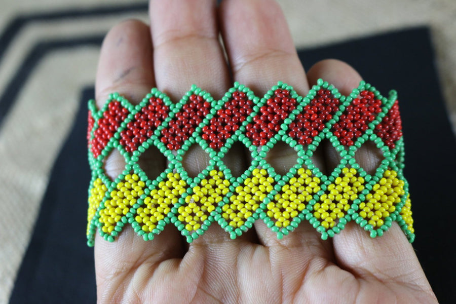 Art# K318  3+ inch. Original Kayapo Traditional Peyote stitch Beaded Bracelet from Brazil.