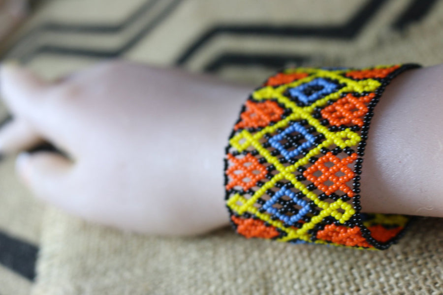 Art# K321  3 inch. Original Kayapo Traditional Peyote stitch Beaded Bracelet from Brazil