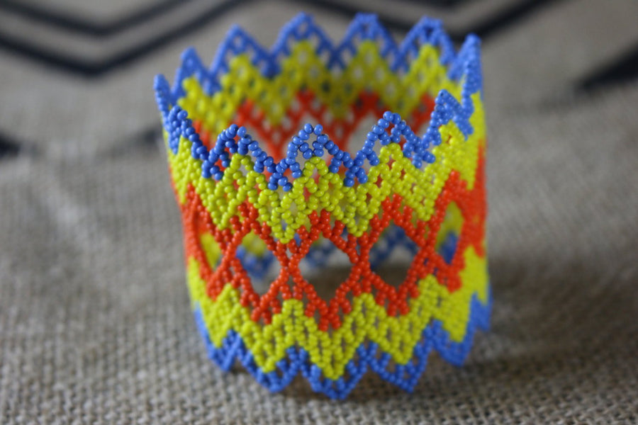 Art# K345  3+ inch. Original Kayapo Traditional Peyote stitch Beaded Bracelet from Brazil